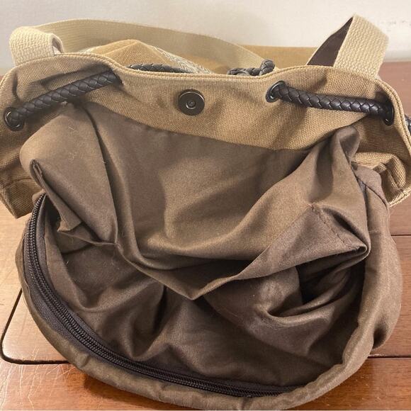 Ella & Elly Brown Canvas Drawstring Shoulder Bag with Floral Motif - Picture 8 of 9